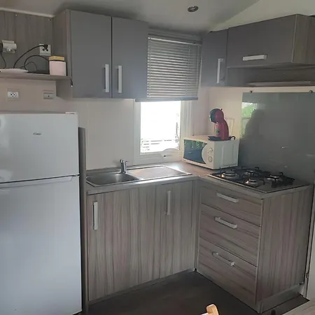 Mobil-home Climatise, Animaux Ok - 6 Pers. - Api-1-52-2205 * Saint-Cyprien (Pyrenees-Orientales)