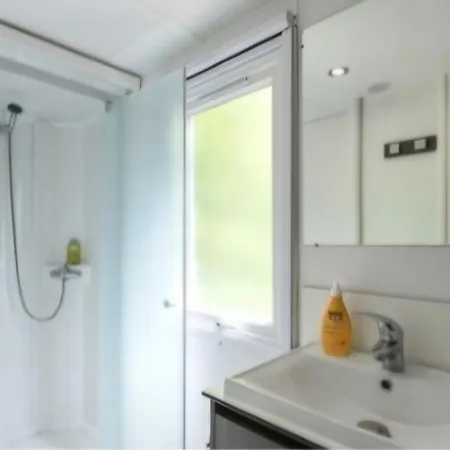 Mobil-home Climatise, Animaux Ok - 6 Pers. - Api-1-52-2205